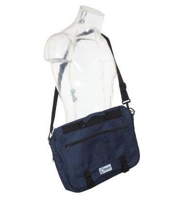 Bolsos Hombre | Lacoste Bandolera rectangular de piel suave con inscripción  Noir Marine 166 Anthemis ⋆ Ayto Ojen