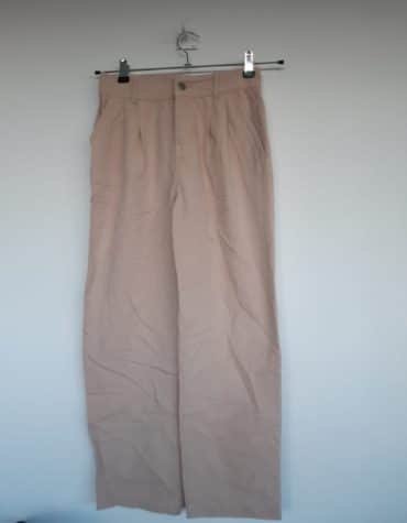 Mango. Pantalón vaquero ancho
rosa. NUEVO