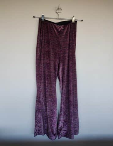 Trucco. Pantalón de flores
marrones