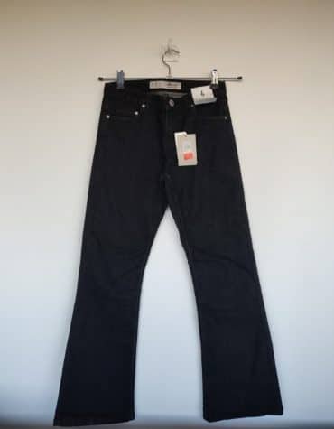 Primark. Pantalón negros de campana