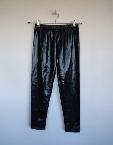 DM. Leggins negros tipo cuero